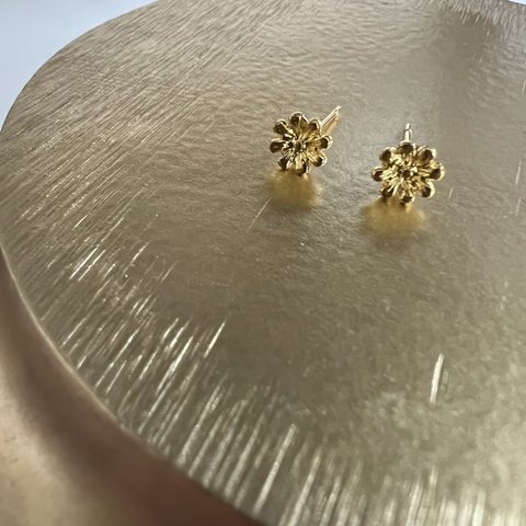 フラワー 小ぶり ピアス イヤリング ノンホール樹脂ピアス サージカルステンレス チタンピアス アレルギー対応