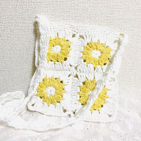 夏のお出かけに🌼*･お花ポシェット