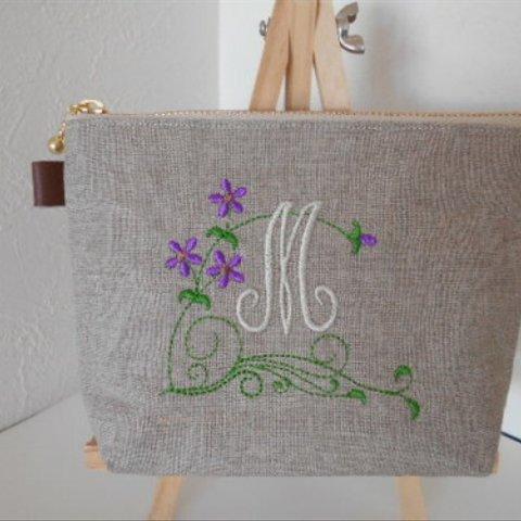 リネンの選べるイニシャル刺繍のポーチお花畑　１６㎝