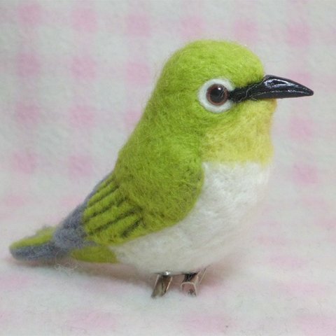  メジロ 目白 めじろ 野鳥 ☆マグネット/ブローチ どちらか選択   羊毛フェルト 鳥のオブジェ リアルバード 受注制作