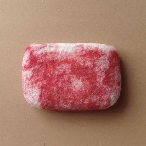 羊毛ポケット（9cm×13.5cm  白赤・Ｂ）