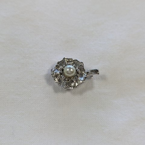 シルバークラスプ　淡水5mm珠付　12×20mm　ネックレス金具　※現品限り