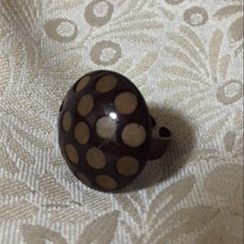 きのこみたいな木製ボタンのリング