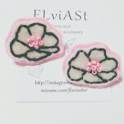 💎刺繍ピアス💎