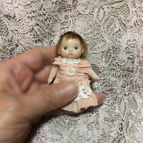 ☺︎︎ ハンドメイド  約7センチの女の子 ooak doll ✽.。.