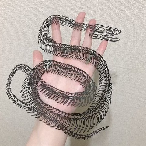 切り絵作品　蛇の骨格標本(受注生産)