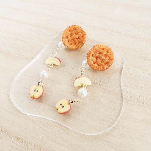 〈APPLE PIE PARTY〉アップルパイ×りんごロングピアス/イヤリング