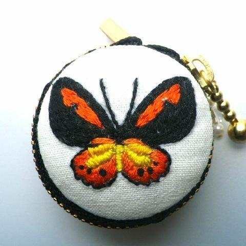 トリバネアゲハ刺繍マカロンコインポーチ<O. croesus>