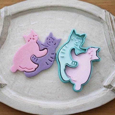 【チャリティー】子猫のクッキー型　（単品）仔猫のとっくみあい