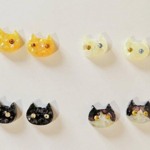 クラッシュシェルの猫ピアス・イヤリング