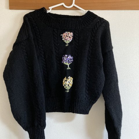 花束のセーター