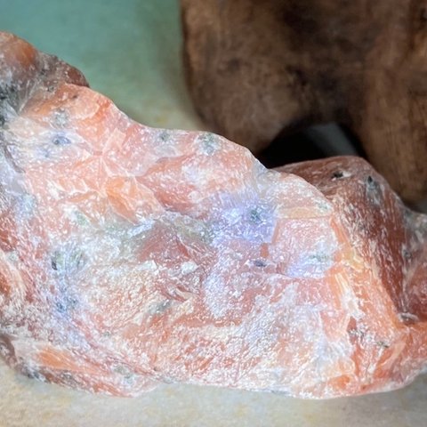 生命力の石✨　オレンジ カルサイト ラフストーン　原石