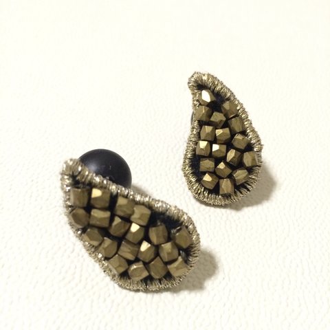 Paisley pierced earrings／gold