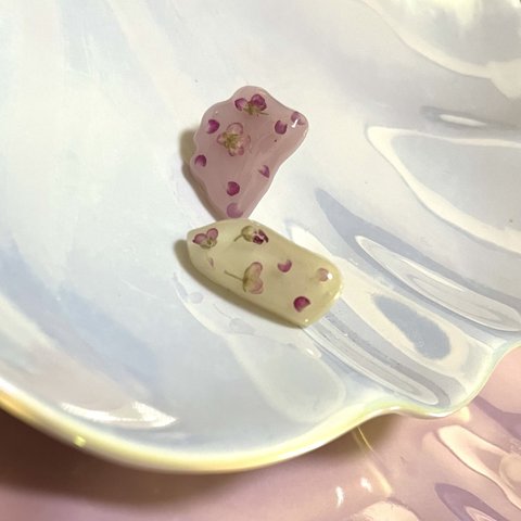 いちごミルクピアス&イヤリング　レジンアクセサリー　ハンドメイド