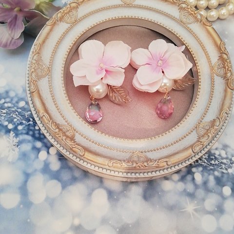 No. 134　ピンクの紫陽花のイヤリング/雫