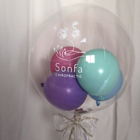 balloon in balloon stand