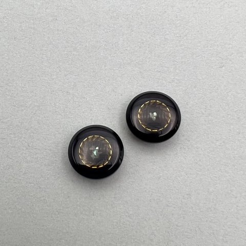 シェル入りボタン　ブラック　15mm  2個