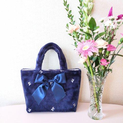 リボントートバッグ　リボン刺繍エコファー☆ネイビー☆