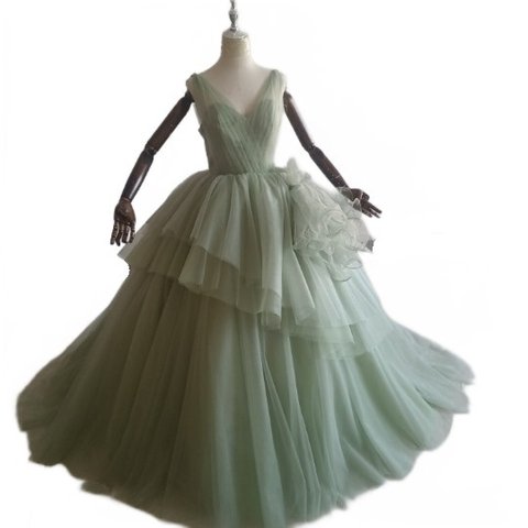 豪華！   ウェディングドレス  グリーン  キャミソール   プリンセスライン   結婚式  柔らかく重ねたチュールス
