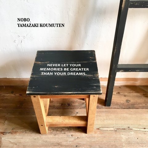 ☆木製スツール・ブラック・ステンシル　ミニチェアー　椅子