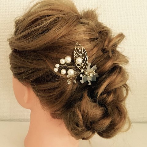 リーフパール　ヘッドドレス  バレッタ　お呼ばれ　小枝アクセサリー　　ヘアアクセサリー  髪飾り　小枝　リーフ　入学式　成人式　卒業式　綺麗め　シンプル　花　北欧