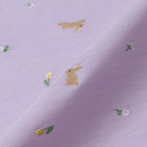 刺繍生地 【おさんぽうさぎ/ペールラベンダー】 カットクロス 綿ポリ