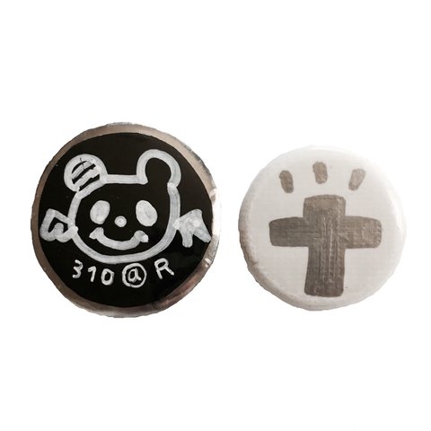 -UTU KUMA- Button badge II SM 2SET ( 鬱くまちゃん 缶バッジ SMサイズ セット ) メンヘラ 原宿 古着 スピンズ WEGO ゴスロリ オカルト 個性的