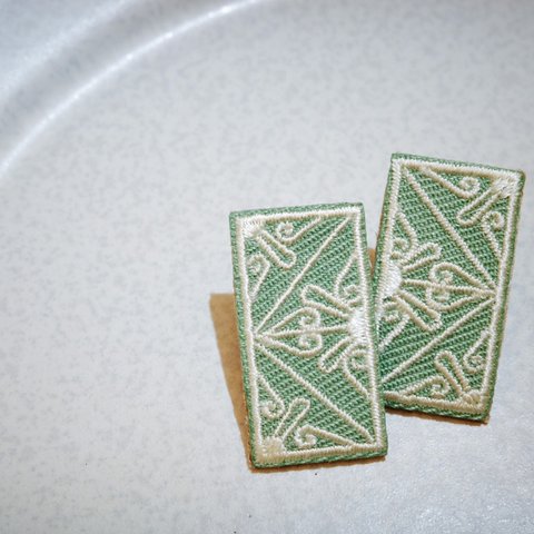 刺繍アクセサリー 鉄窓花【緑】