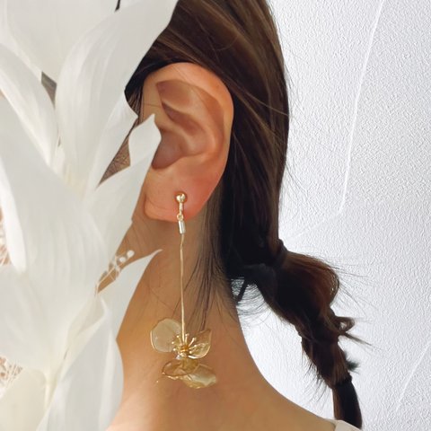 bronze flower chain earring