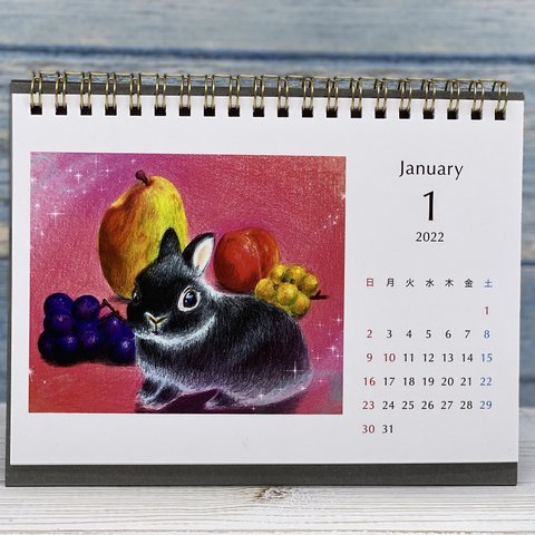再販　新年SALE 卓上カレンダー　うさぎのカレンダー2022 1月始まり　卓上型　掲載の絵柄のポストカード一枚プレゼント致します