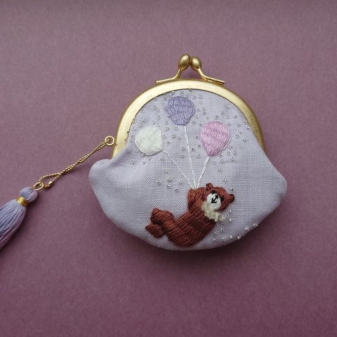 【手刺繍】風船とクマさんの小さながま口