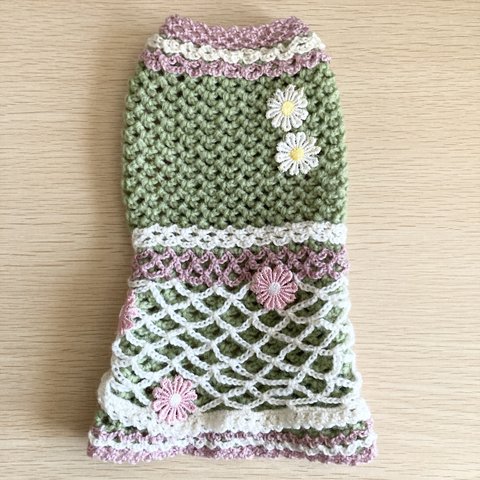 犬服　手編み　緑　白　ピンク　花