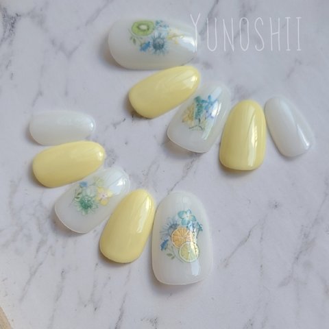 Botanical Candle Nail PastelYellow