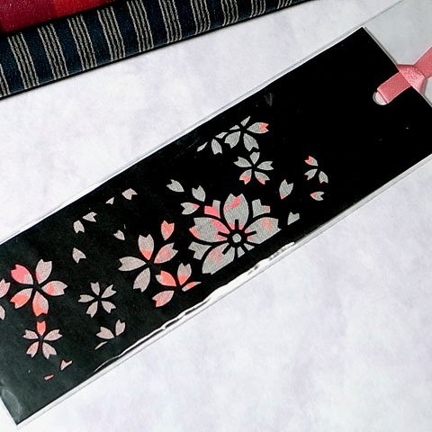 透かし切り絵のしおり「桜」其の壱