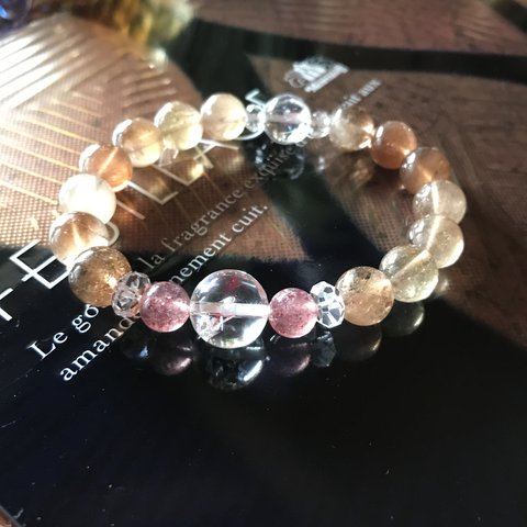 シャンパントパーズ&ストロベリークォーツ&アイリスクォーツ　✨ beautiful bracelet　…  natural stone✨