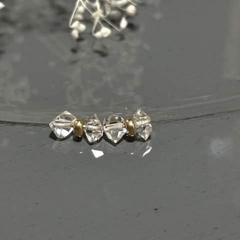 ハーキマーダイヤモンド 小さなりぼんピアス14kgf