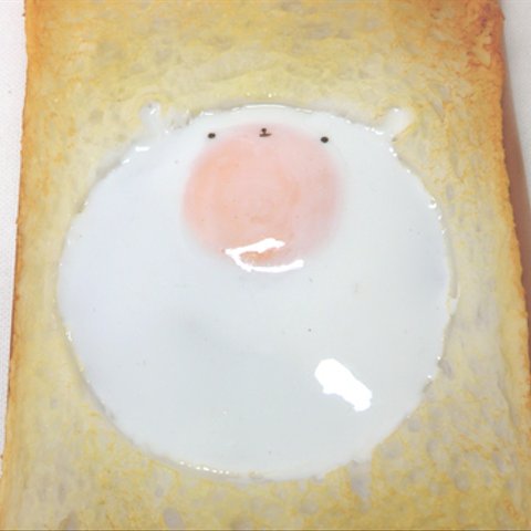 〈iPhone6スマホケース〉くまさんの目玉焼きトースト