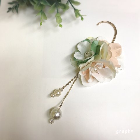 [新色] 爽やかな紫陽花とパールのイヤーフック＊ white & mint green
