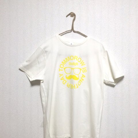 【ヒゲメガネ】Rocky's オリジナルTシャツ ライトイエロー