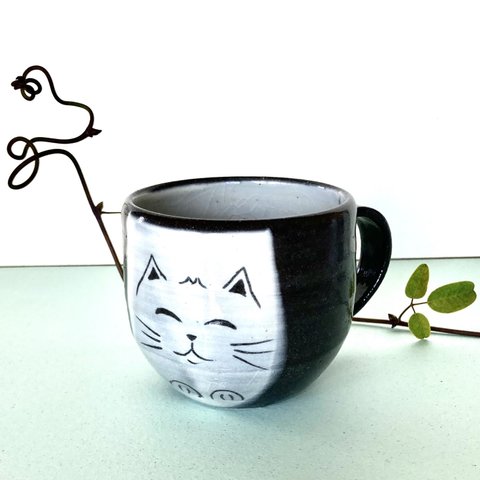 猫のマグカップ／コーヒーカップ　　no,412