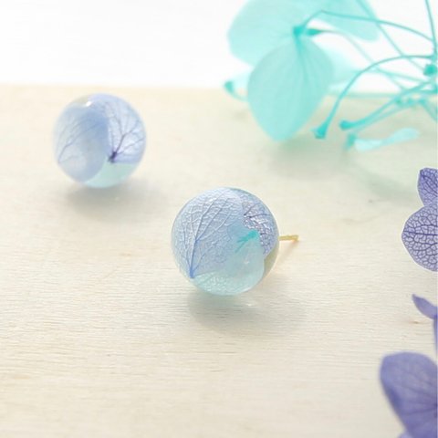 受注生産 『水滴ピアス』紫陽花〈夏色〉サージカルステンレス製＊樹脂ポスト・ノンホール・イヤリング加工可能