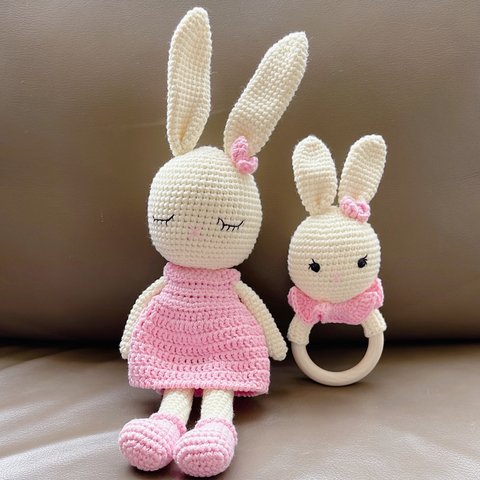 ⭐︎ お買得セット⭐︎あみぐるみ 編みぐるみ うさぎ  ラトル 出産祝い 女の子 おもちゃ 編み 子供 誕生日 孫