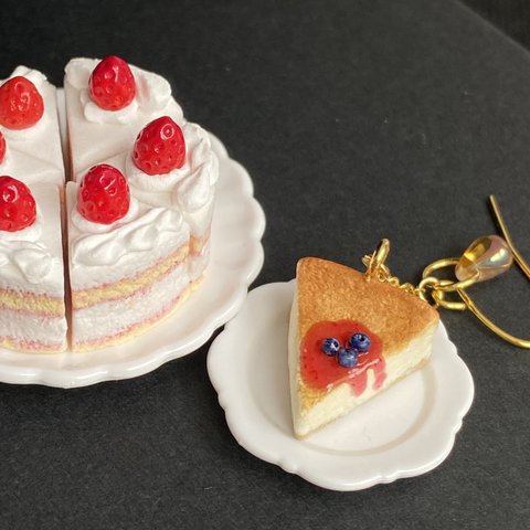 チーズケーキのピアス