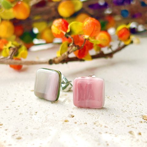 square glass pierce〜lite pink green〜