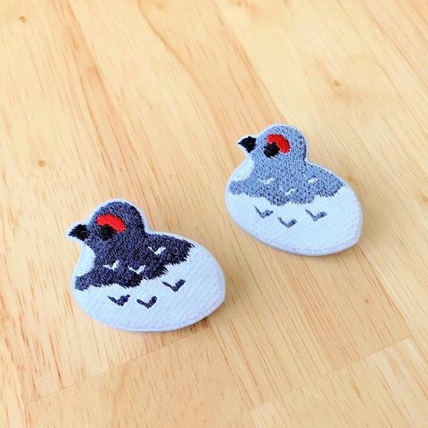 刺繍ブローチ　「雷鳥」