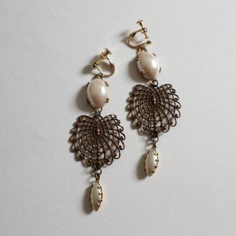 Vintage pearl&brass earrings(pierce)