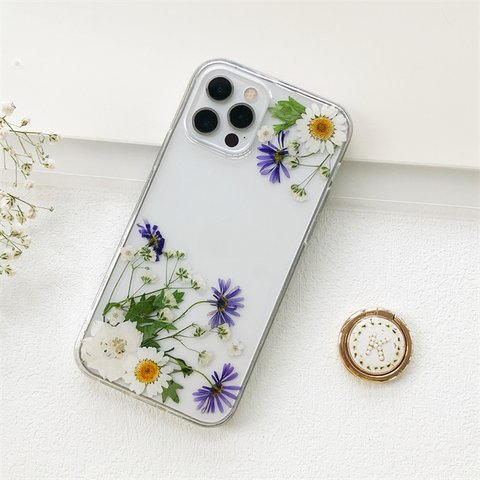 かすみ草と紫苑（シオン）の押し花スマホケース イニシャル入れ iPhoneケース スマホリング iPhone14Pro 