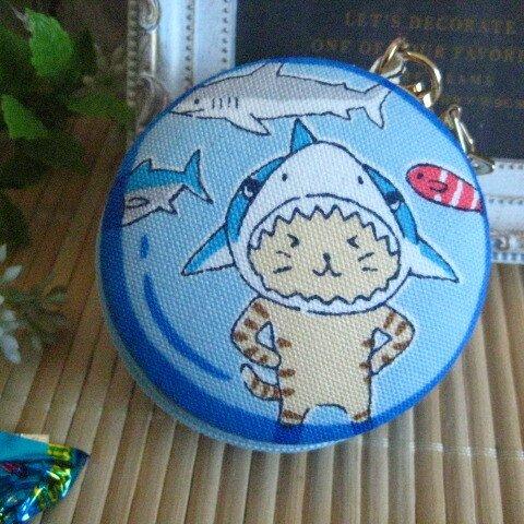 大きなマカロンポーチ　“ハンバーガー”　(ねこ水族館　サメ×ジンベエザメ　)