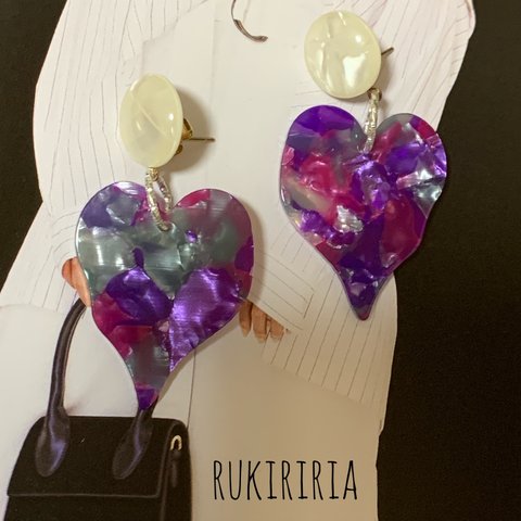 RUKIRIRIA #250 シェルピアス  ハートピアス 大理石風 大ぶりピアス 大ぶりイヤリング 