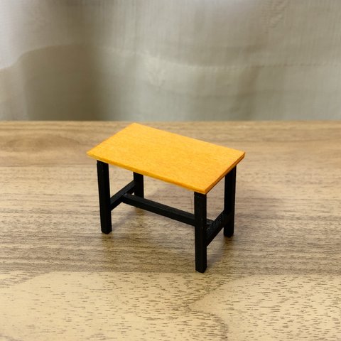 ミニチュア家具【ダイニングテーブル】